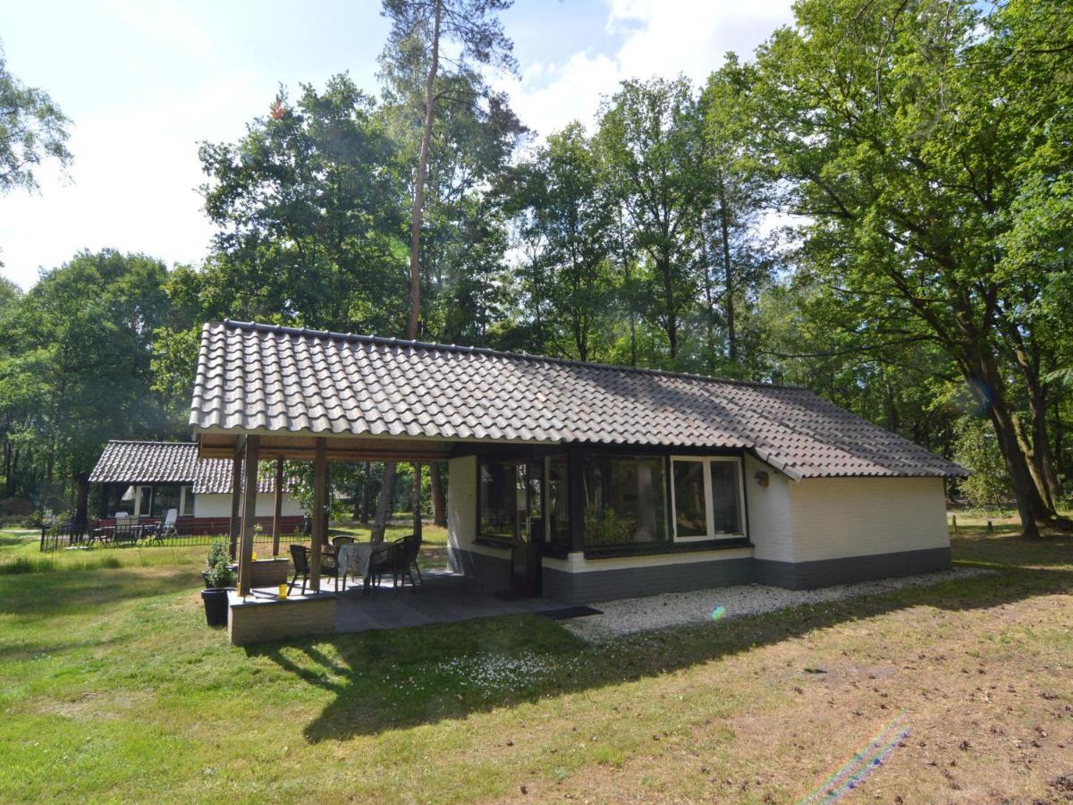 Detached Bungalow With Lovely Covered Terrace In A Nature Rich Holiday Park Stramproy Exteriér fotografie