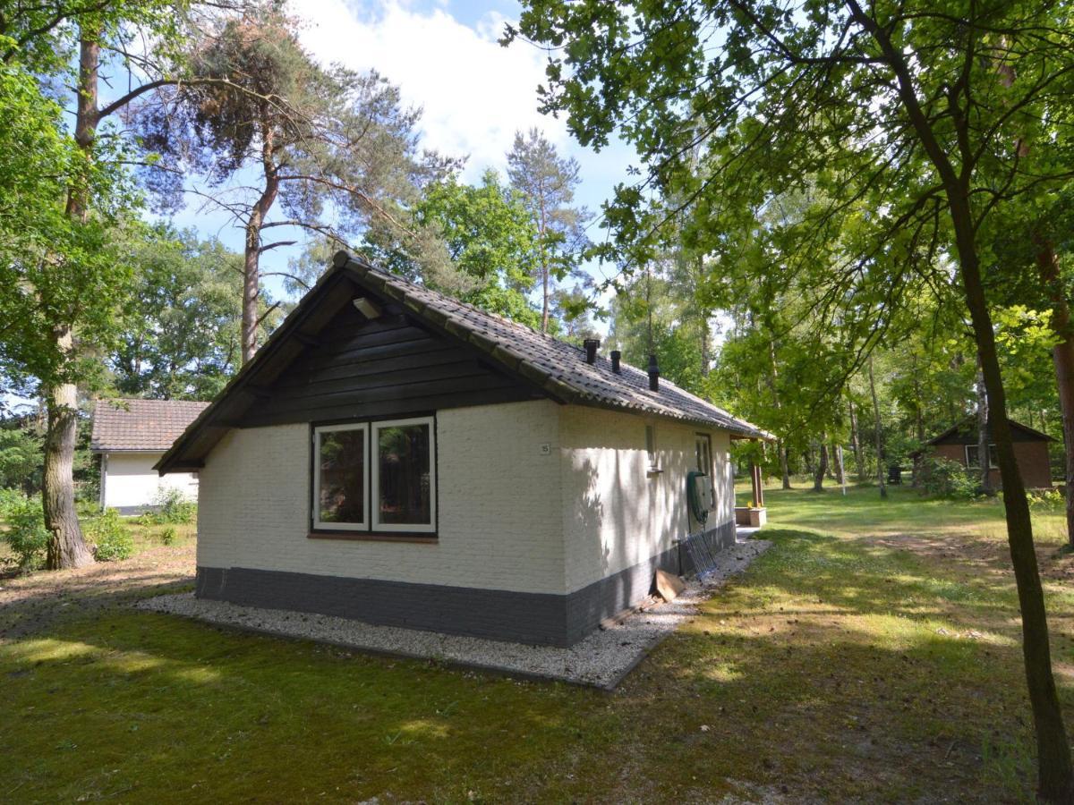 Detached Bungalow With Lovely Covered Terrace In A Nature Rich Holiday Park Stramproy Exteriér fotografie