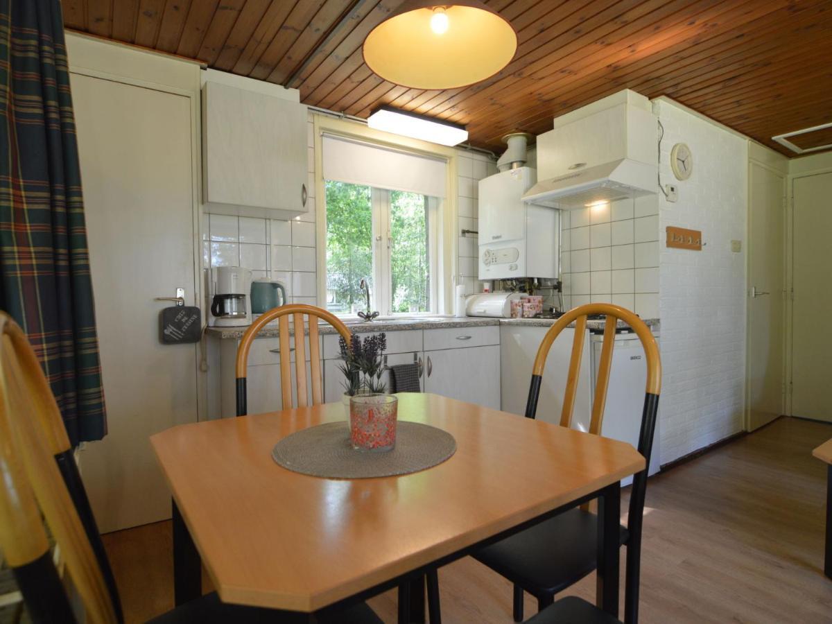 Detached Bungalow With Lovely Covered Terrace In A Nature Rich Holiday Park Stramproy Exteriér fotografie