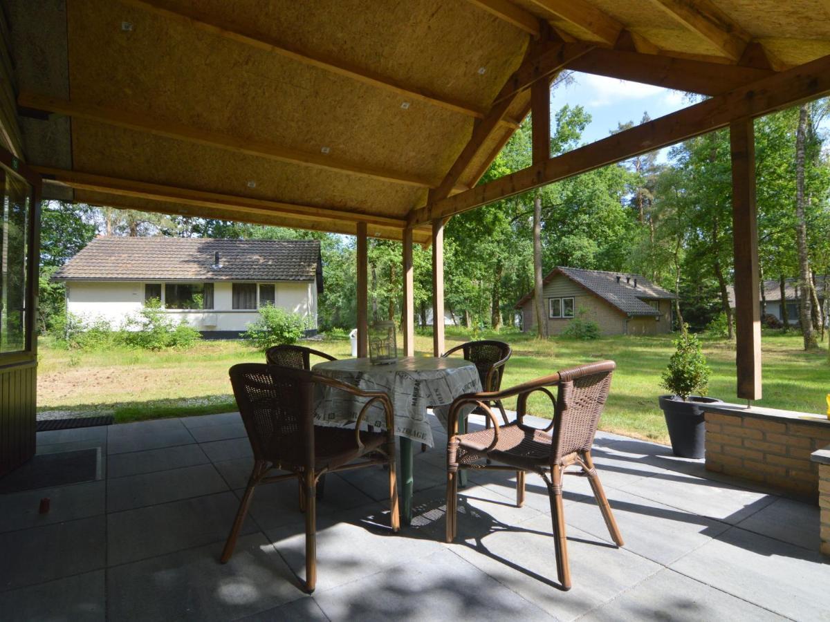 Detached Bungalow With Lovely Covered Terrace In A Nature Rich Holiday Park Stramproy Exteriér fotografie