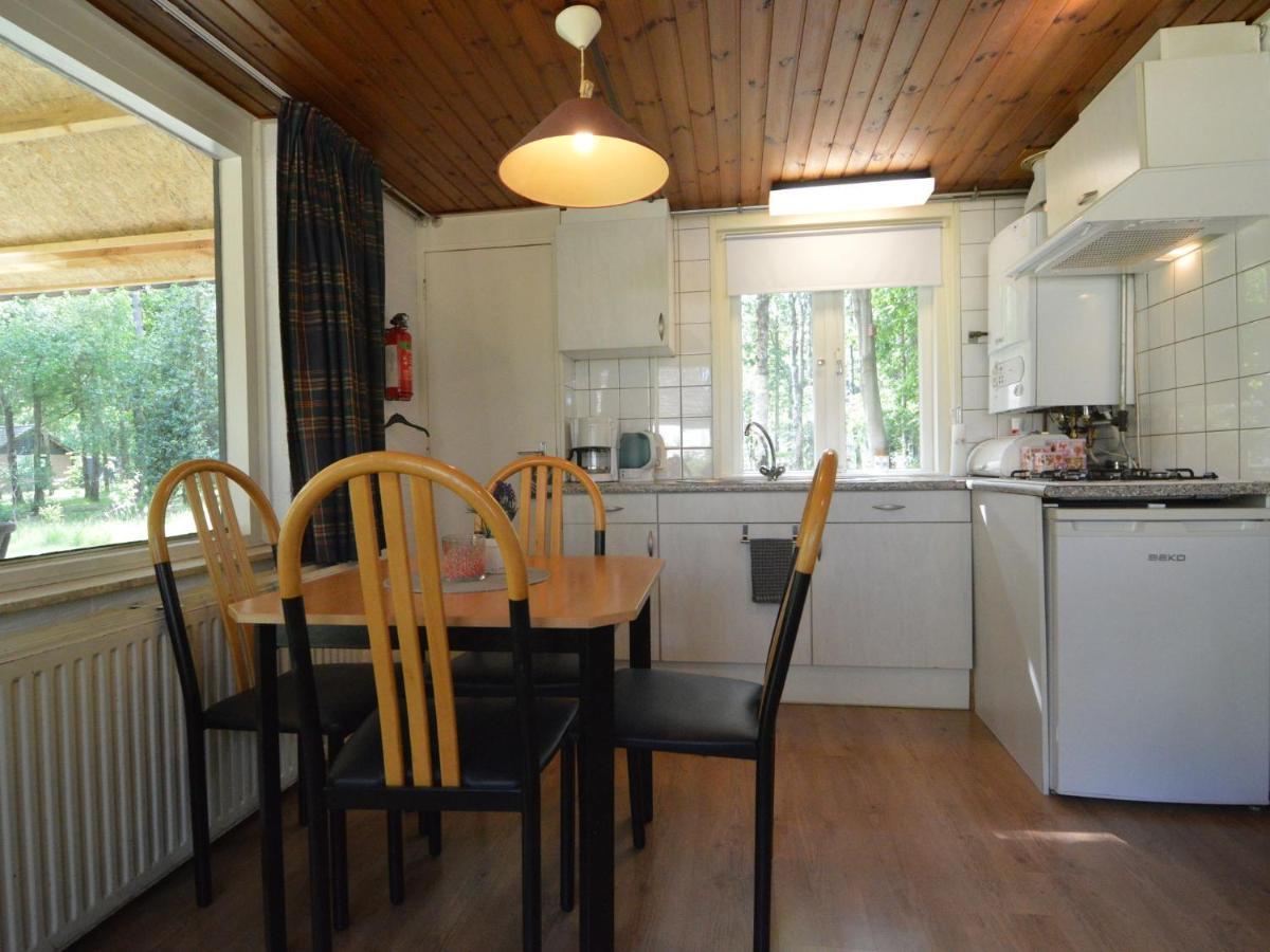 Detached Bungalow With Lovely Covered Terrace In A Nature Rich Holiday Park Stramproy Exteriér fotografie